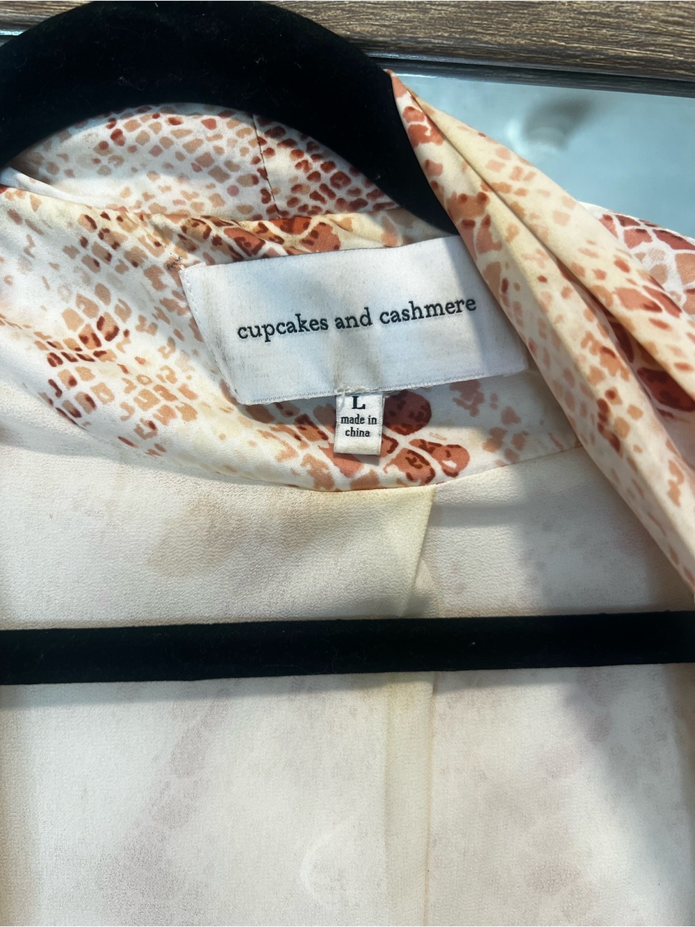 Lightweight Cream & Rust Snake-Print Robe jacket - Picture 7 of 8